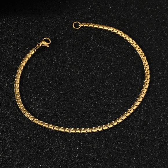 18K Gold Men Bracelet - Picture 2 of 2
